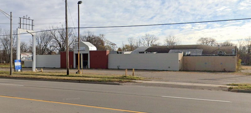 Metro Bowl - Street View (newer photo)